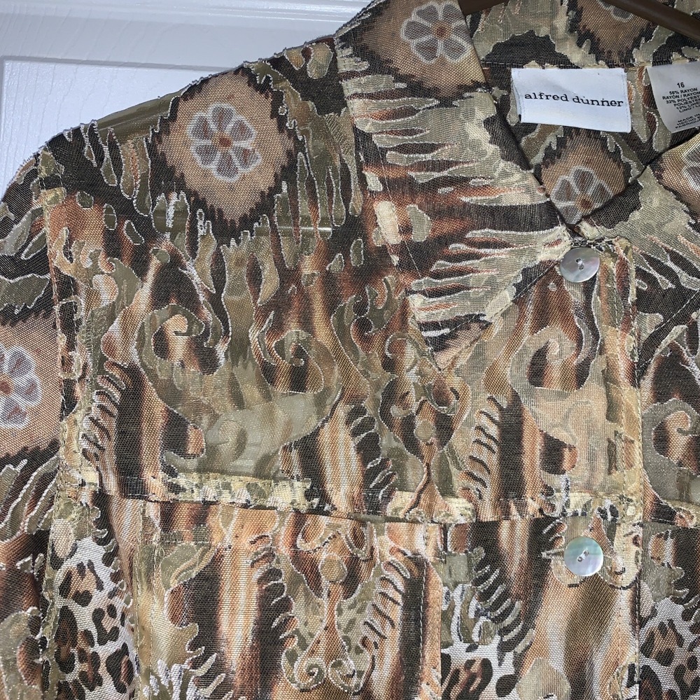 Alfred Dunner Button Up Blouse Women Size 16 Browns Semi Sheer‎ Collared Cheetah - Picture 6 of 10